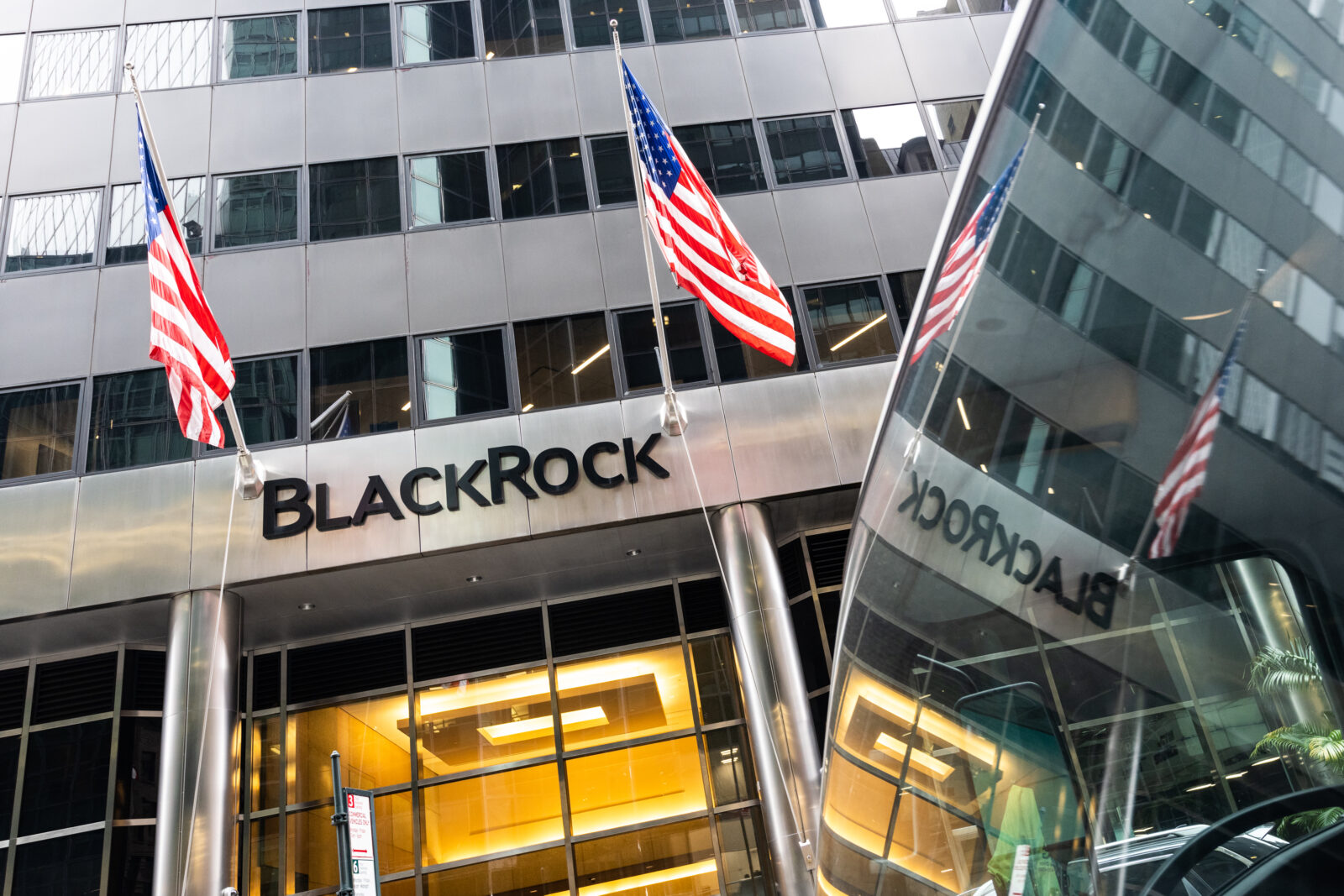 Blackrock Rises As Revenue, Earnings Top Estimates